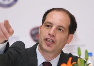 Simon Kuper Speaker
